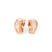 Charger l'image dans la galerie, Boucles d'oreilles de la maison Van Cleef & Arpel en or jaune et diamants