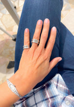 Charger l'image dans la galerie, Bague de la maison Bvlgari, collection B.Zero1 moyen modèle en or gris