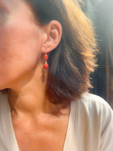 Charger l'image dans la galerie, Boucles d'oreilles en corail sur or jaune Nap III