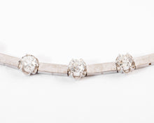 Charger l'image dans la galerie, collier en diamant et or gris des 1960