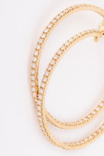 Charger l'image dans la galerie, Créoles en or jaune pavées de diamants