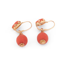 Charger l'image dans la galerie, Boucles d'oreilles en corail sur or jaune Nap III