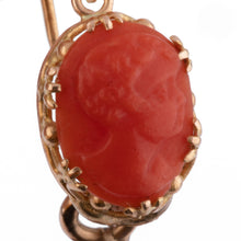 Charger l'image dans la galerie, Boucles d'oreilles en corail sur or jaune Nap III