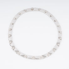 Charger l'image dans la galerie, Collier or gris et diamants de la Maison Chaumet