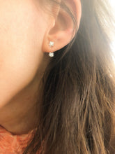 Charger l'image dans la galerie, Boucles d'oreilles Dinh Van en or gris et diamants modèle Cube