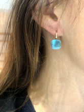 Charger l'image dans la galerie, Paire de boucles d'oreilles de la maison Pomellato modéle Nudo en Topaze Bleue - adalgyseboutique
