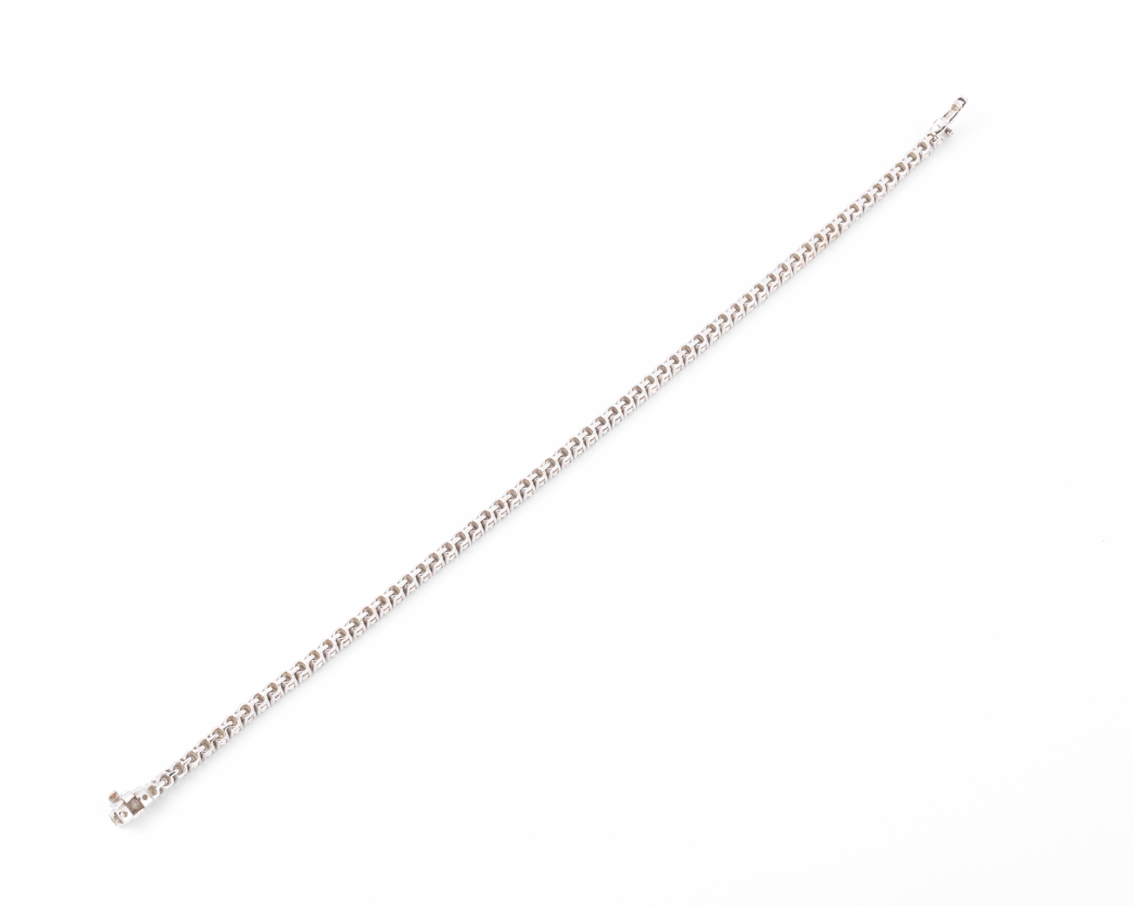Bracelet Rivière en Or gris orné de diamant
