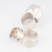 Charger l'image dans la galerie, Bague en argent de la maison Hermès collection collier de chien rock
