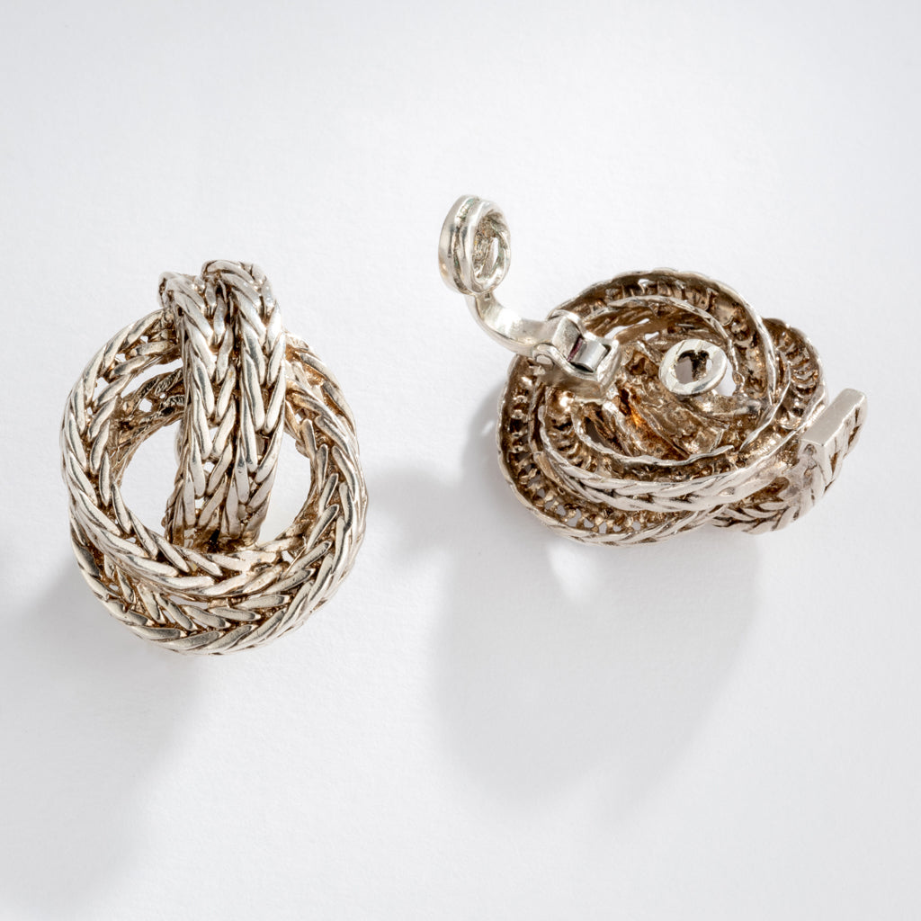 Paire de boucle d’oreille en n a regent collection vendome de la maison Hermès