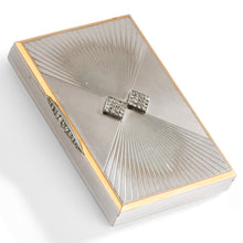 Charger l'image dans la galerie, Poudrier en styptor des année 1930 de la maison Van Cleef and Arpels

