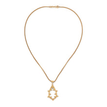 Charger l'image dans la galerie, Chaîne en or jaune et pendentif assorti ciselé du créateur grec Zolotas

