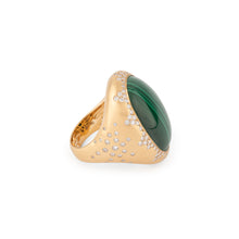 Charger l'image dans la galerie, Bague or jaune brossée ornée d'une malachite
