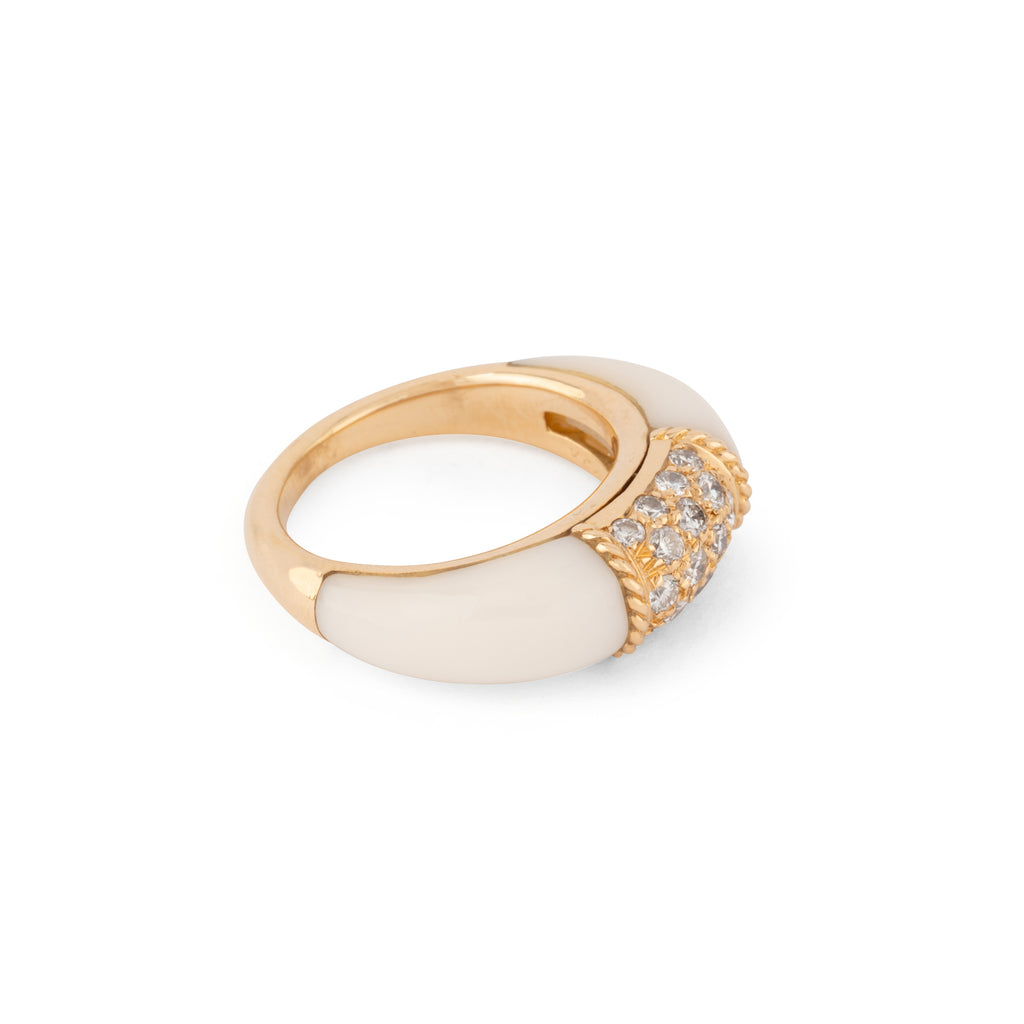 Bague Van Cleef & Arpels Philippine en corail blanc