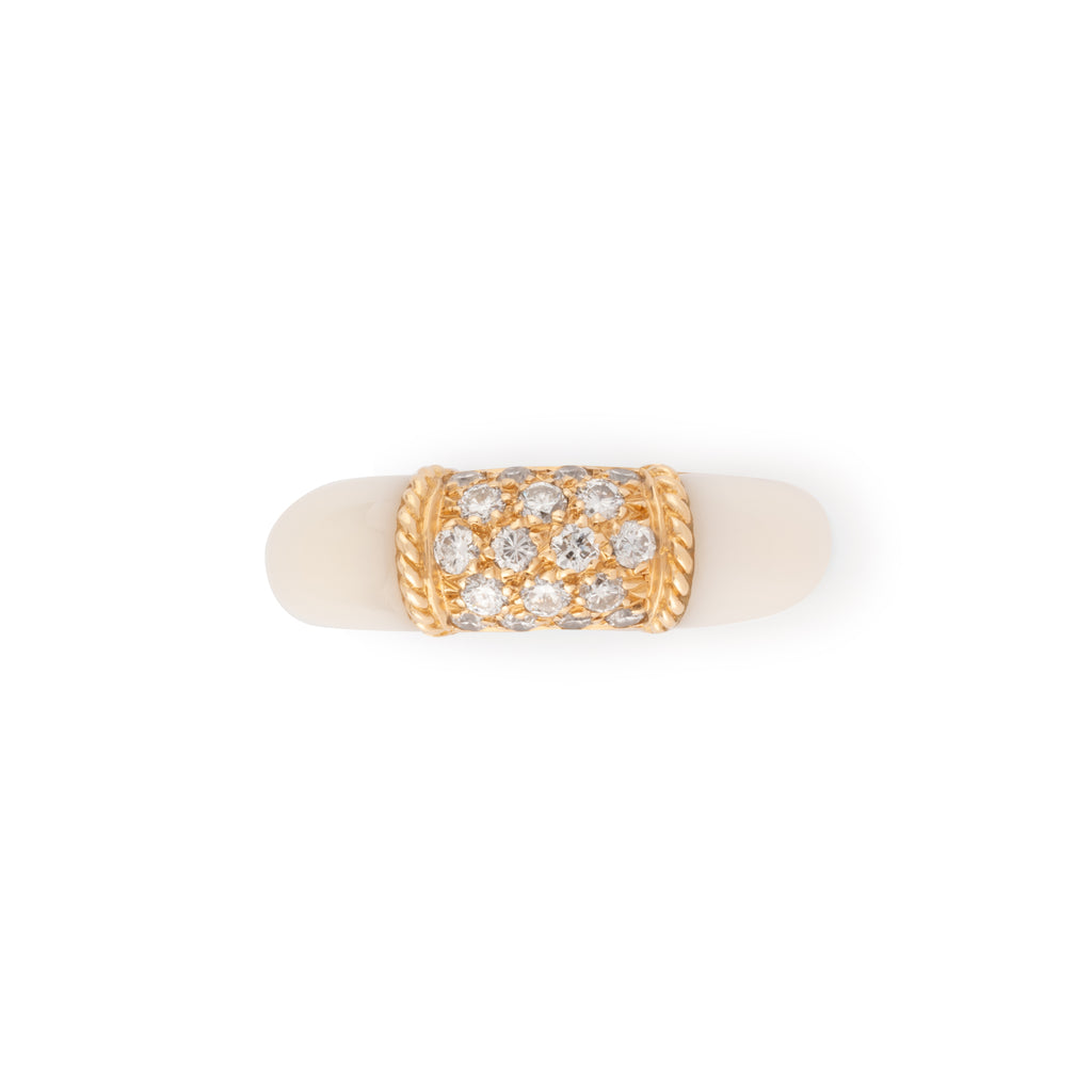 Bague Van Cleef & Arpels Philippine en corail blanc