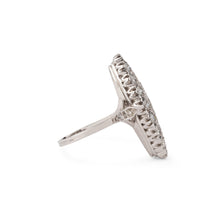 Charger l'image dans la galerie, Bague marquise en or gris entièrement sertie de diamants
