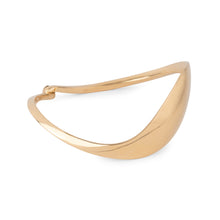 Charger l'image dans la galerie, Bracelet jonc or jaune ondulé du Créateur Jacque Moniquet
