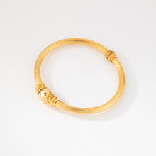 Charger l'image dans la galerie, Bracelet jonc en or jaune 22k du créateur Lalaounis
