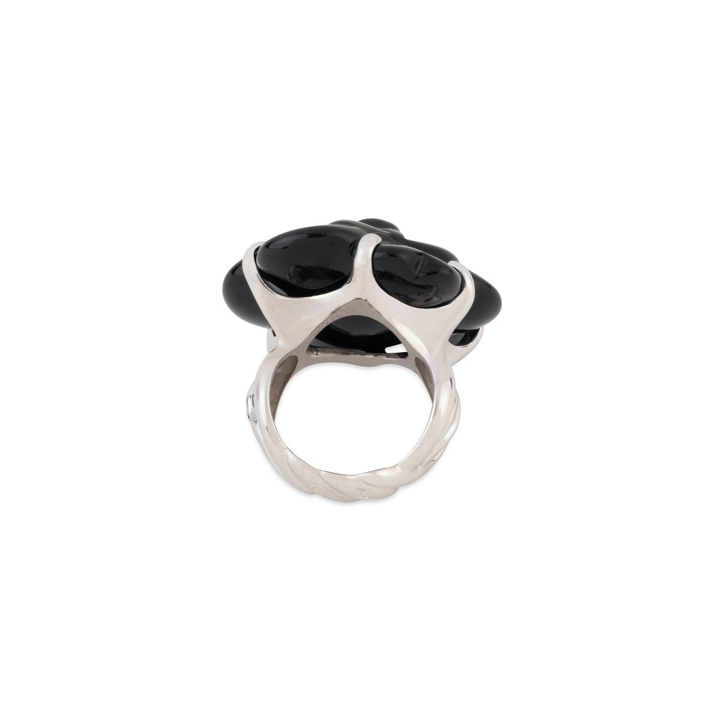 Bague Chanel or gris Camelia Onyx