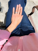 Charger l'image dans la galerie, Alliance triple rangs de diamants
