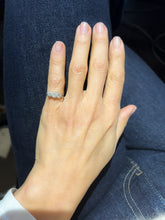 Charger l'image dans la galerie, Bague en platine trilogie ornée de 3 diamants taille ancienne
