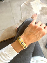 Charger l'image dans la galerie, Bracelet jonc or jaune Napoleon III en perles
