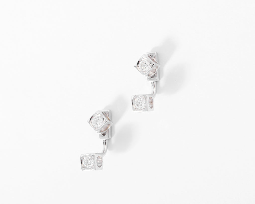 Boucles d'oreilles Dinh Van en or gris et diamants modèle Cube