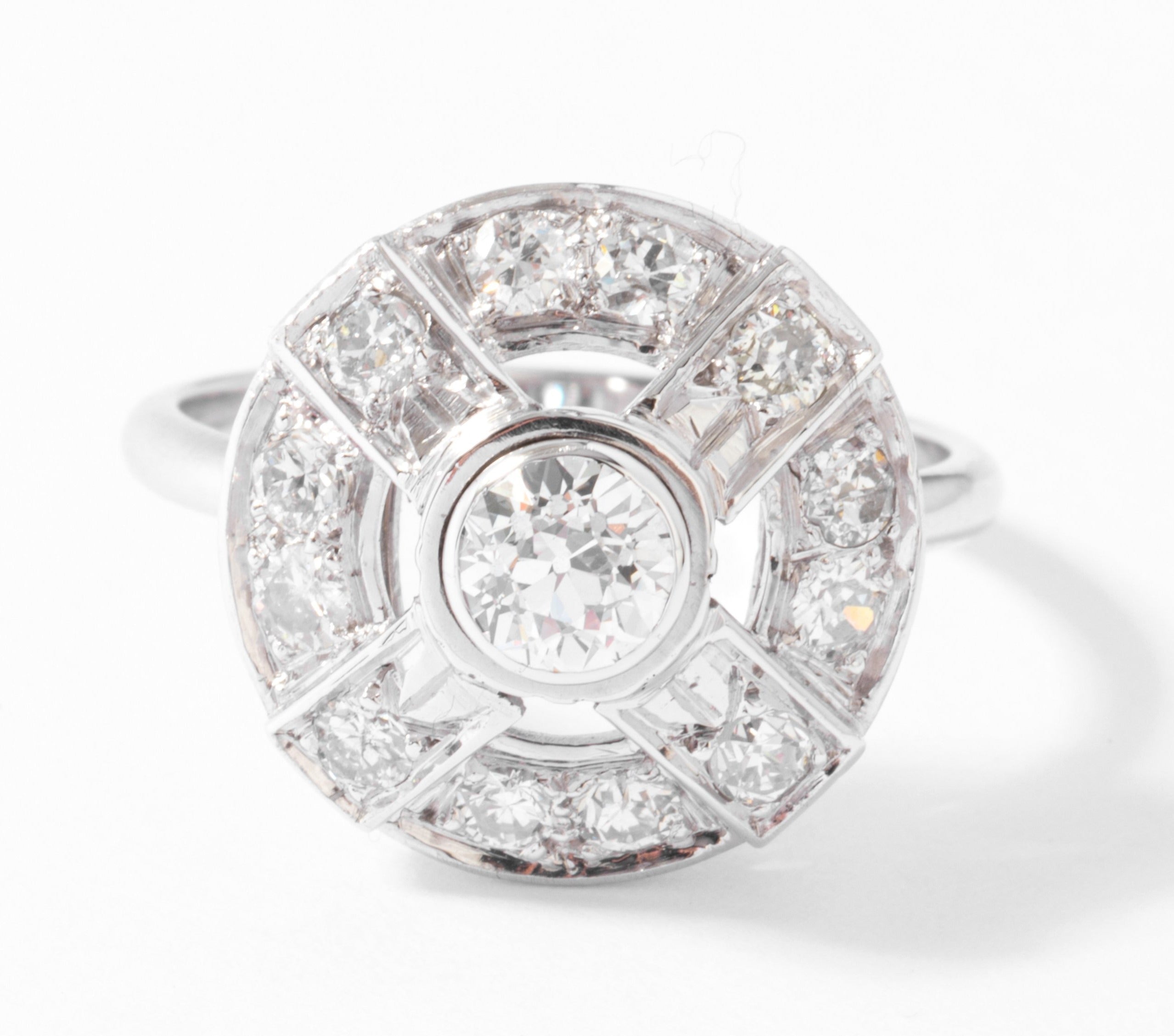 Bague marguerite en platine or gris et diamants