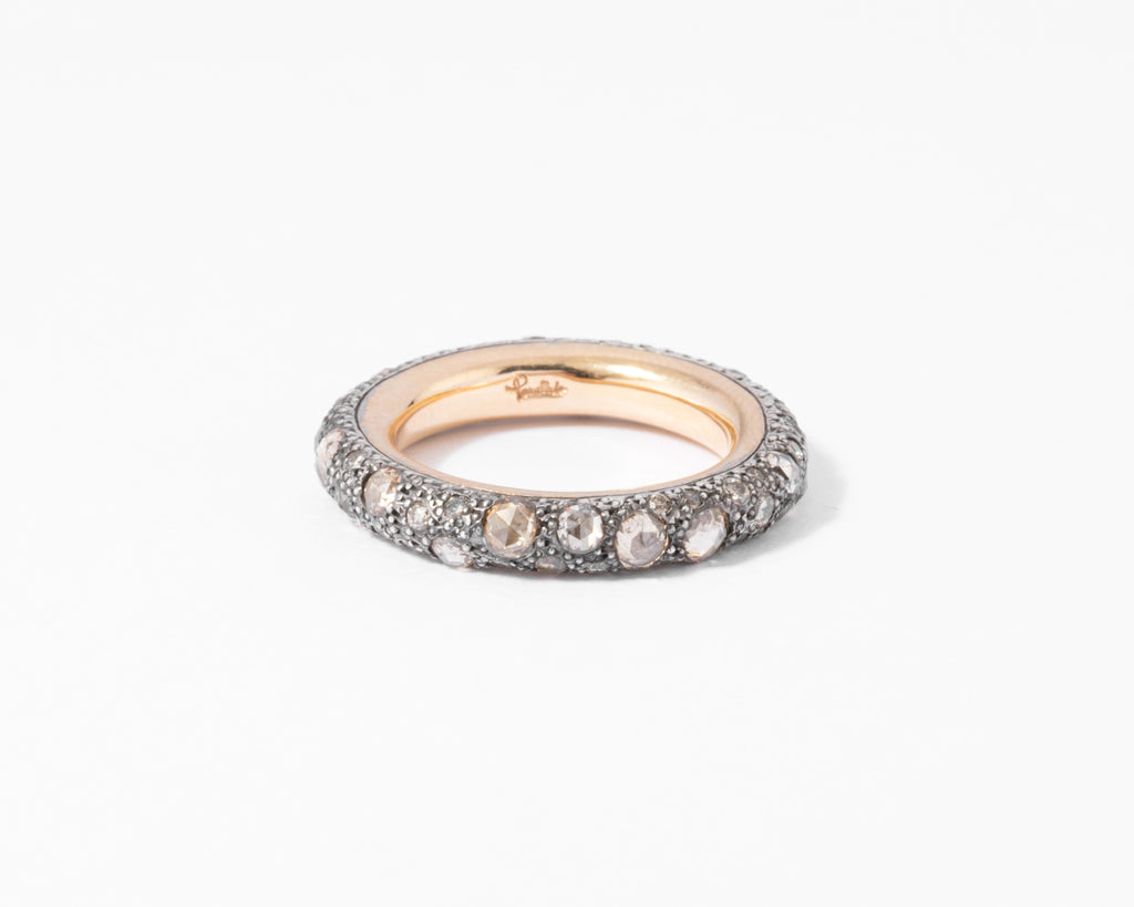Alliance en diamant bruns de la maison Pomellato modèle Tango