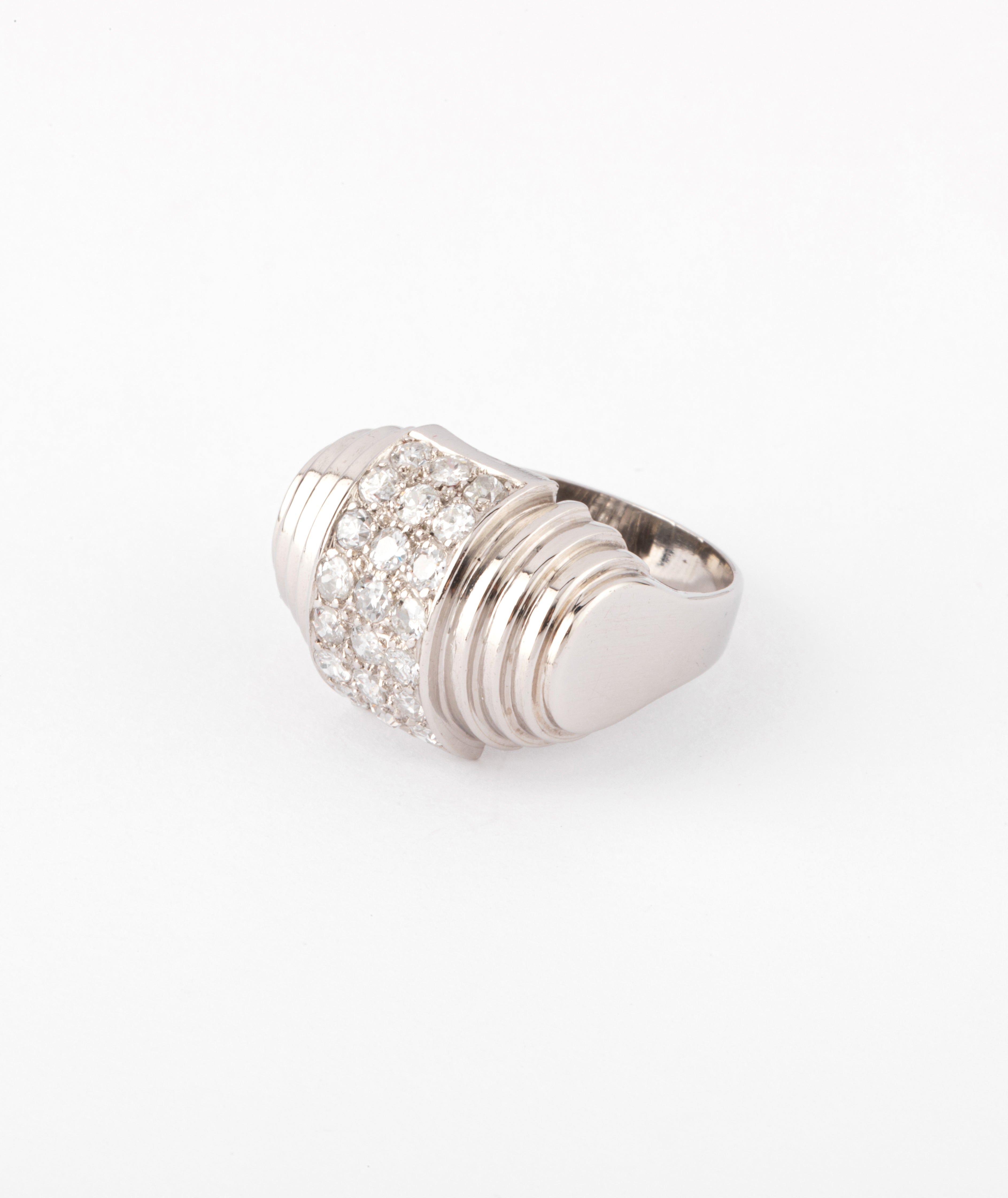 Bague platine et diamant à gradins