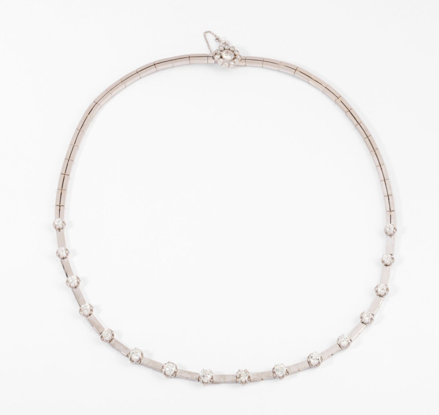 collier en diamant et or gris des 1960