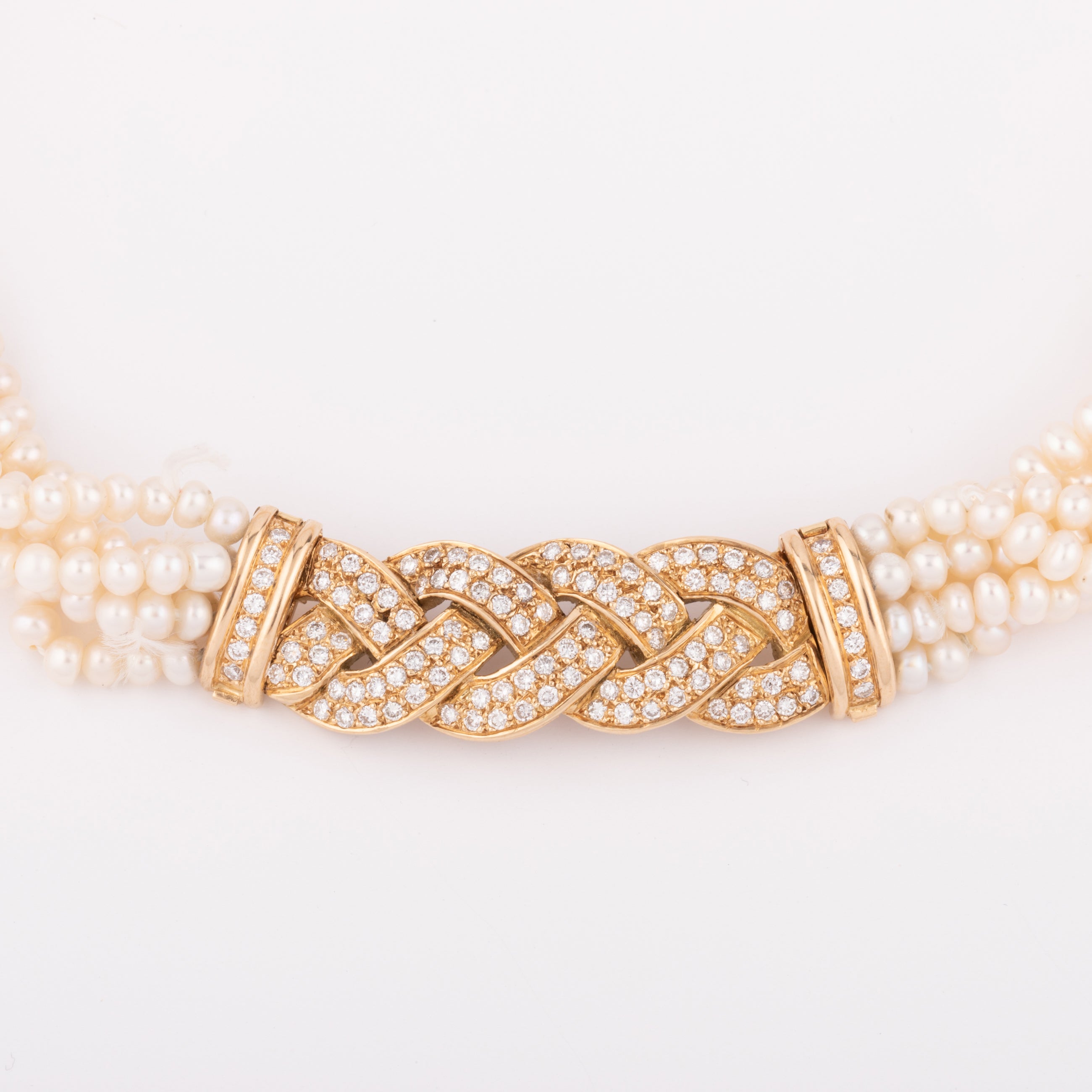 Collier en perles multirangs et fermoir en diamants