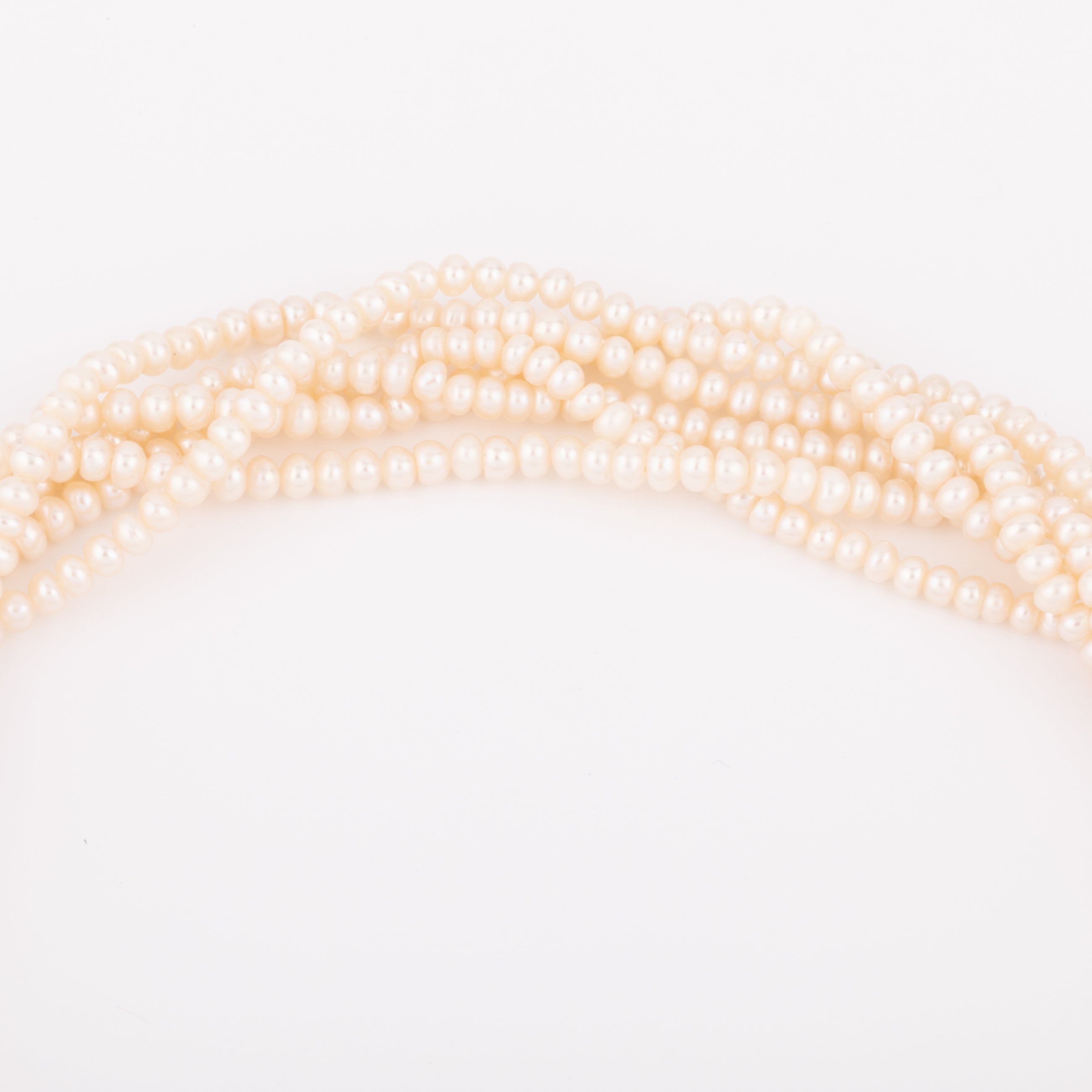 Collier en perles multirangs et fermoir en diamants