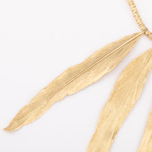 Charger l'image dans la galerie, Collier en or H.Stern formant des plumes en or
