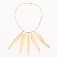 Charger l'image dans la galerie, Collier en or H.Stern formant des plumes en or
