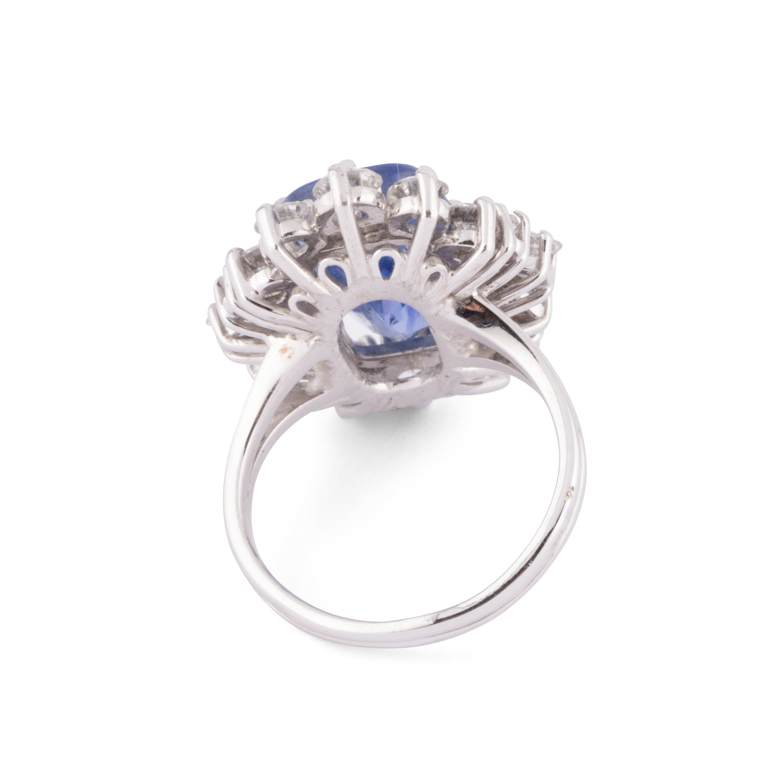 Bague entourage saphir naturel et diamant