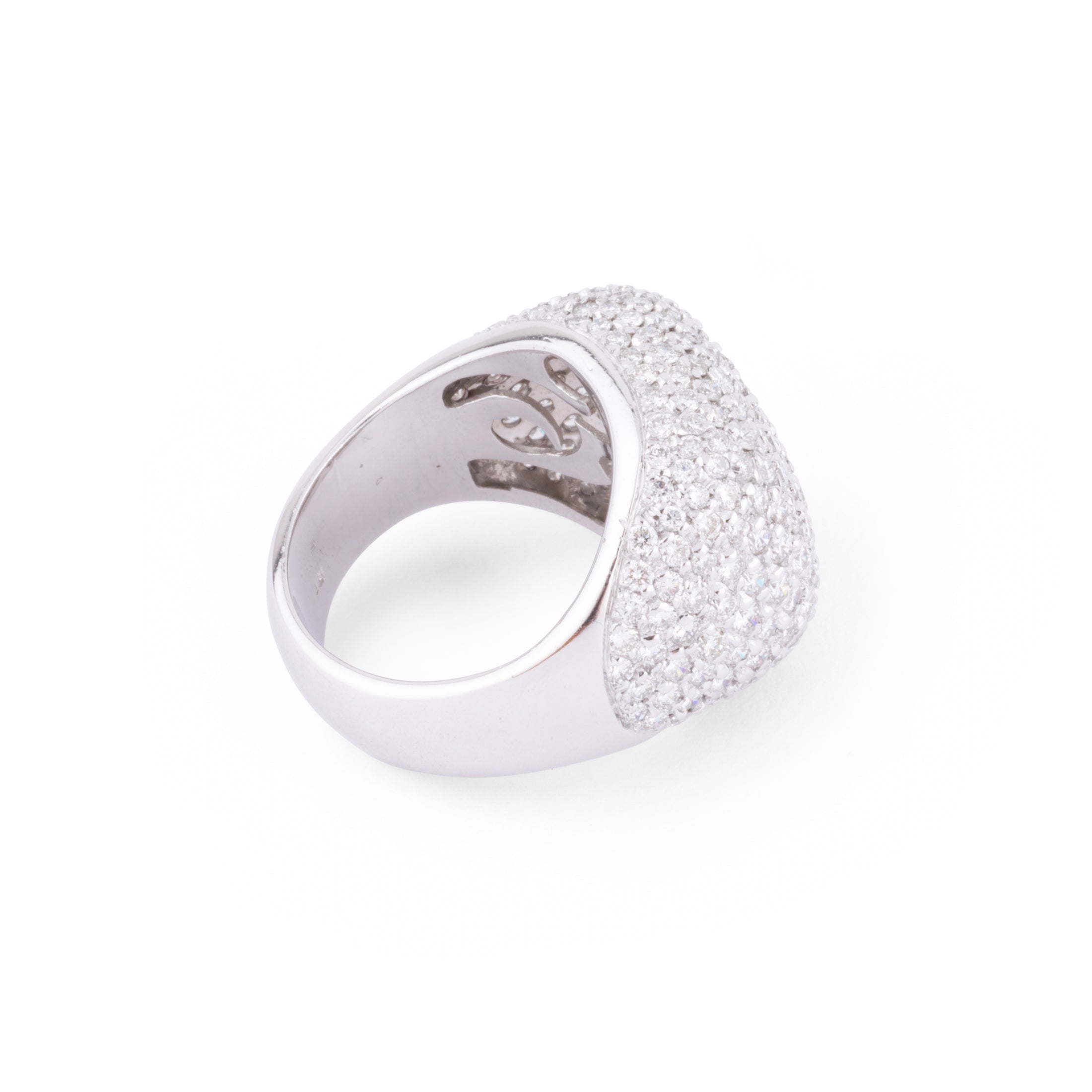 Bague boule en or gris et diamants