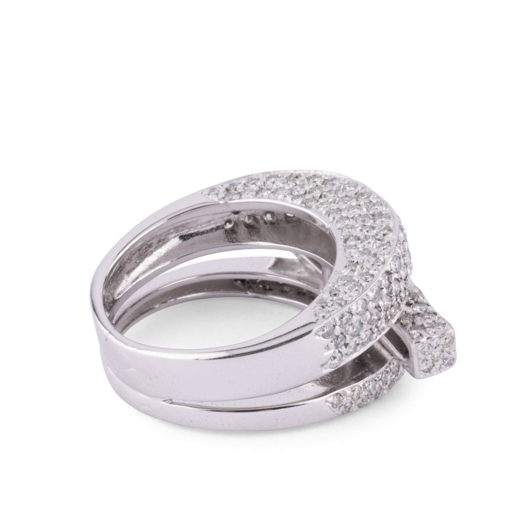 Bague en or gris et diamants asymétrique