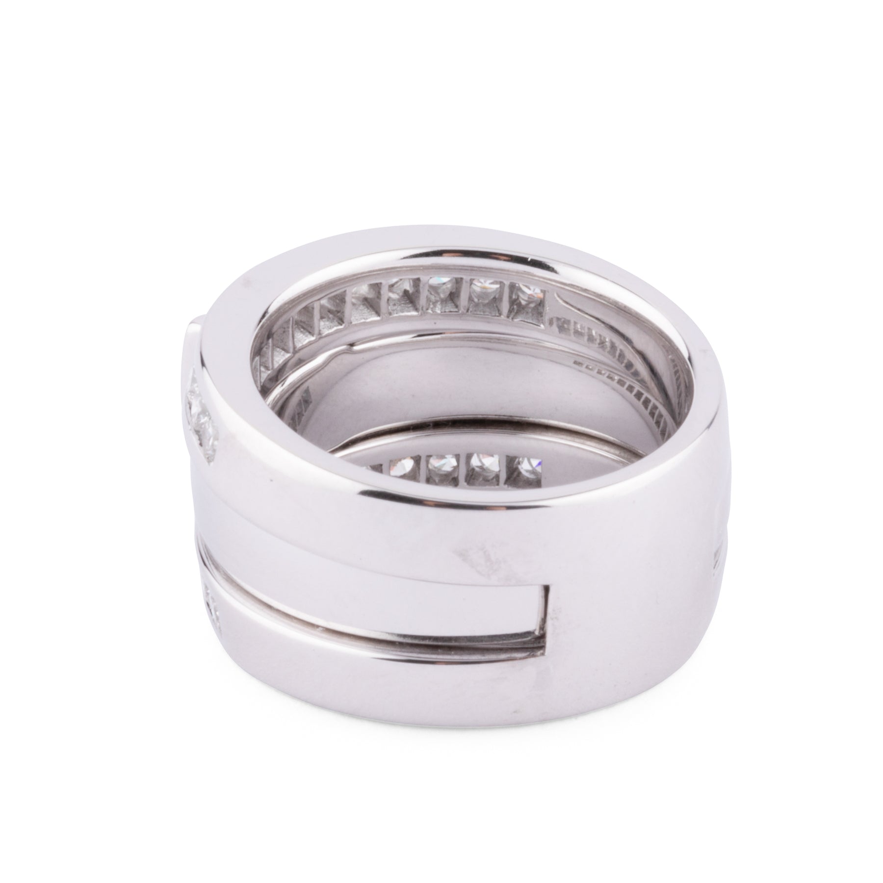 Bague or gris et diamant princesse