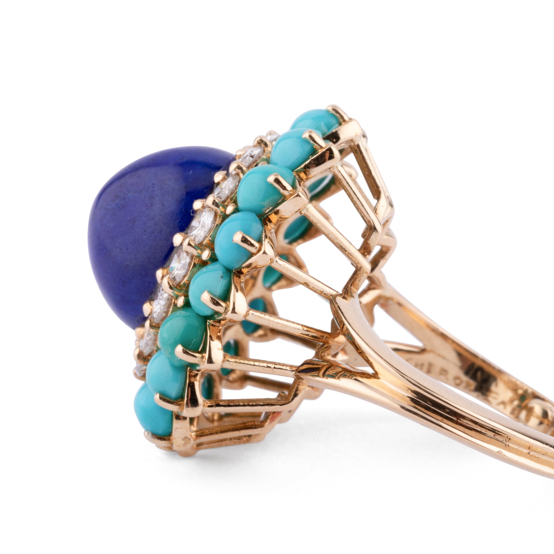 Bague cocktail en or jaune de la maison Boucheron