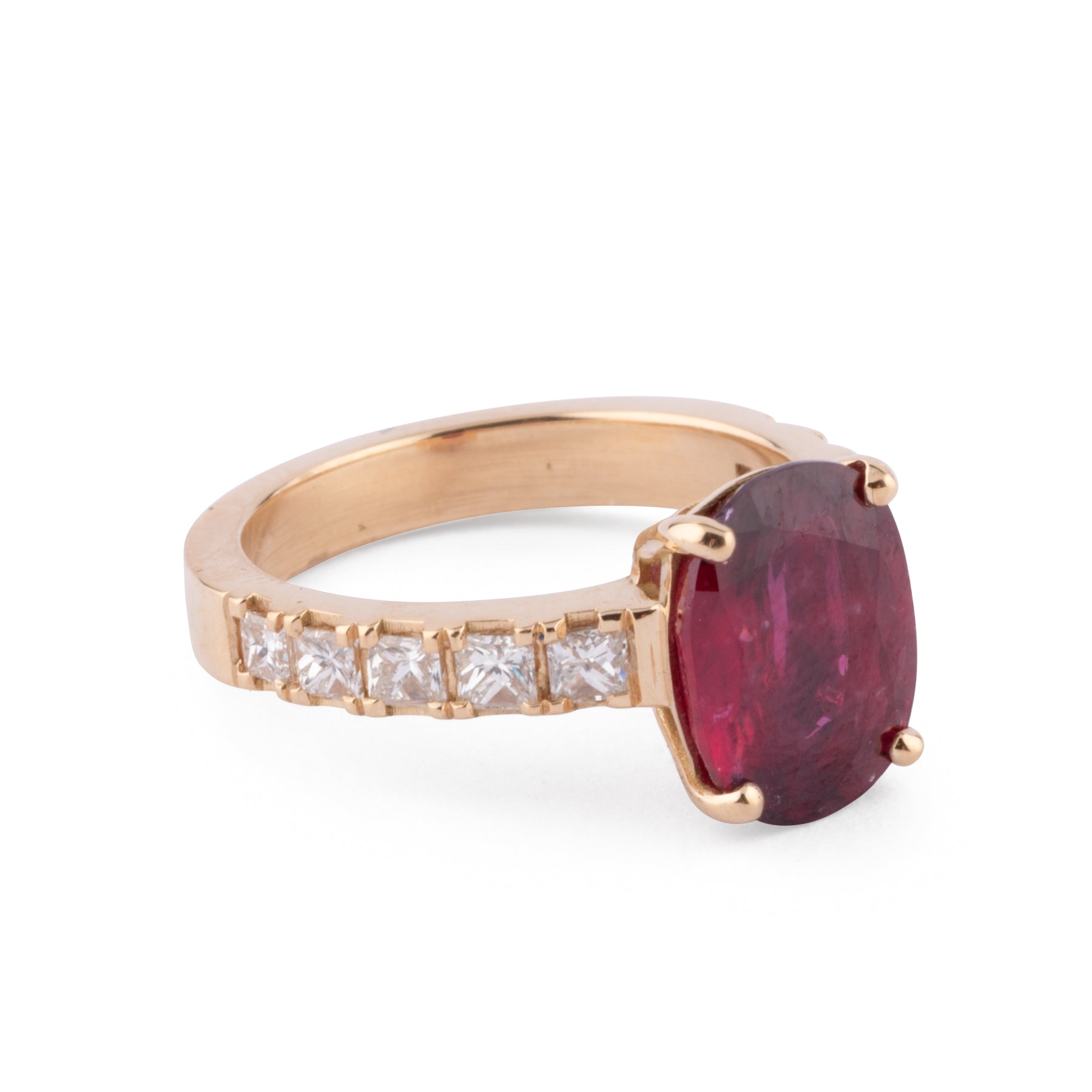 Bague or jaune rubis et diamants princesse