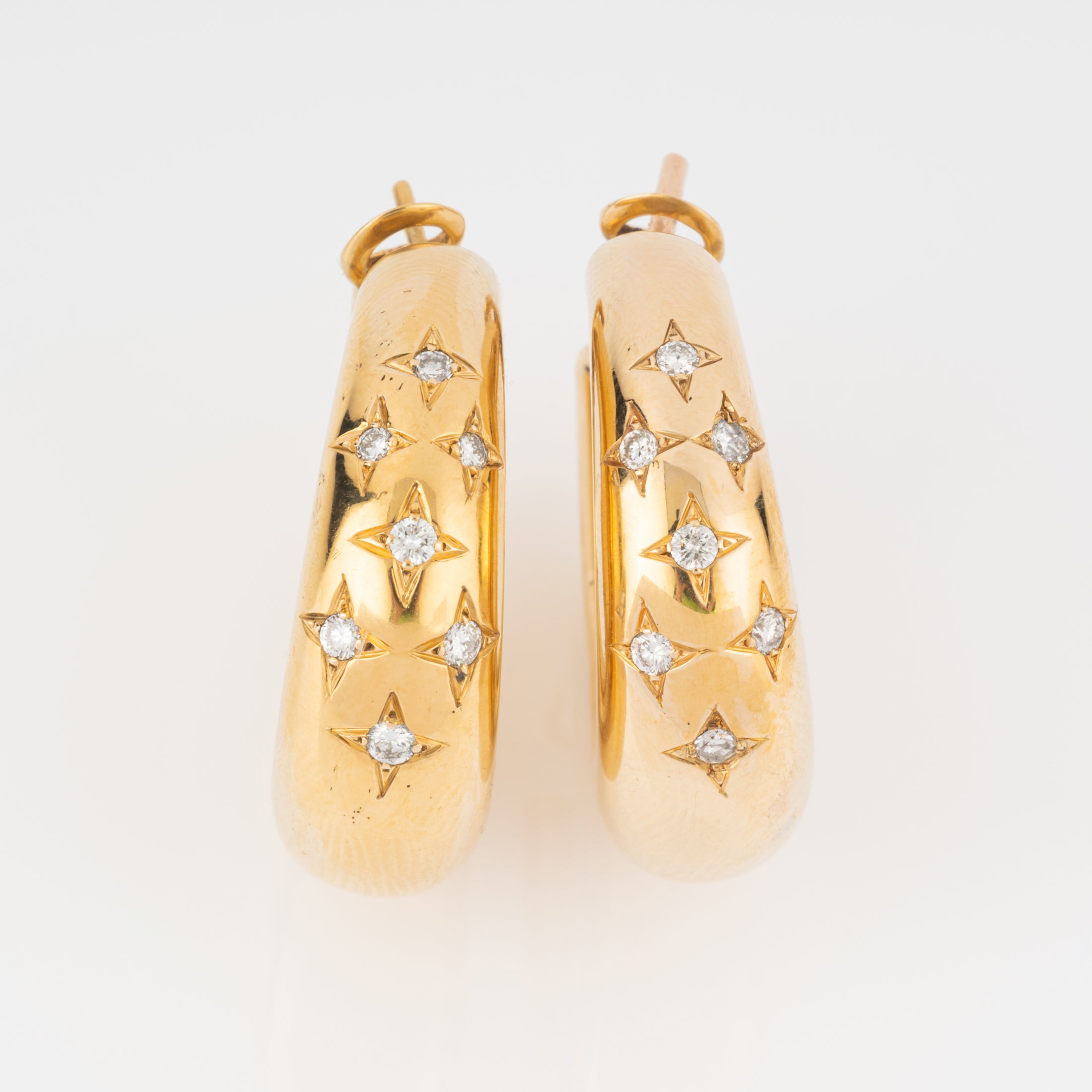 Boucles d'oreilles de la Maison Chaumet sur or jaune