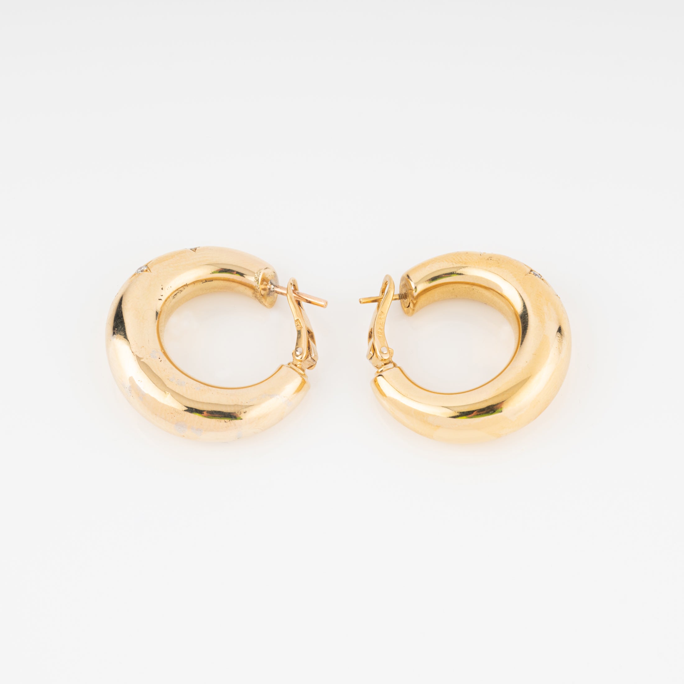 Boucles d'oreilles de la Maison Chaumet sur or jaune