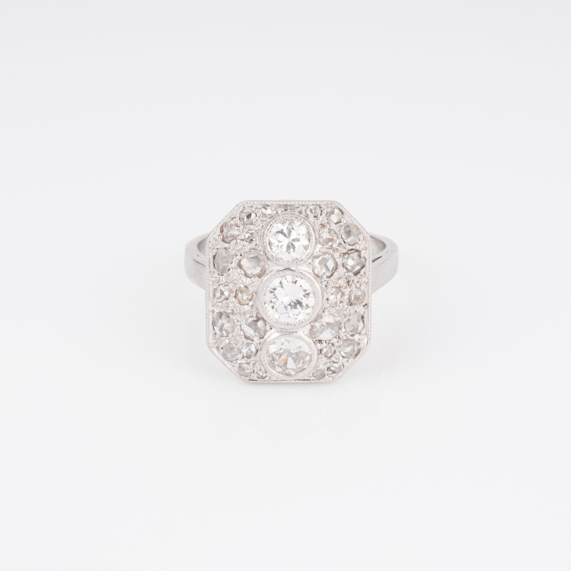 Bague en platine et diamants