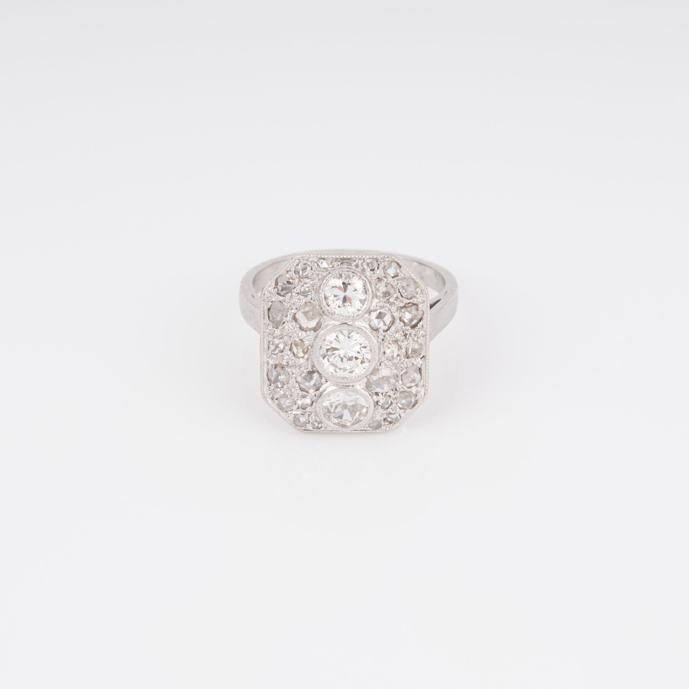 Bague en platine et diamants