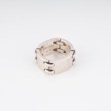 Charger l'image dans la galerie, Bague en argent signée de la maison Hermès Vintage
