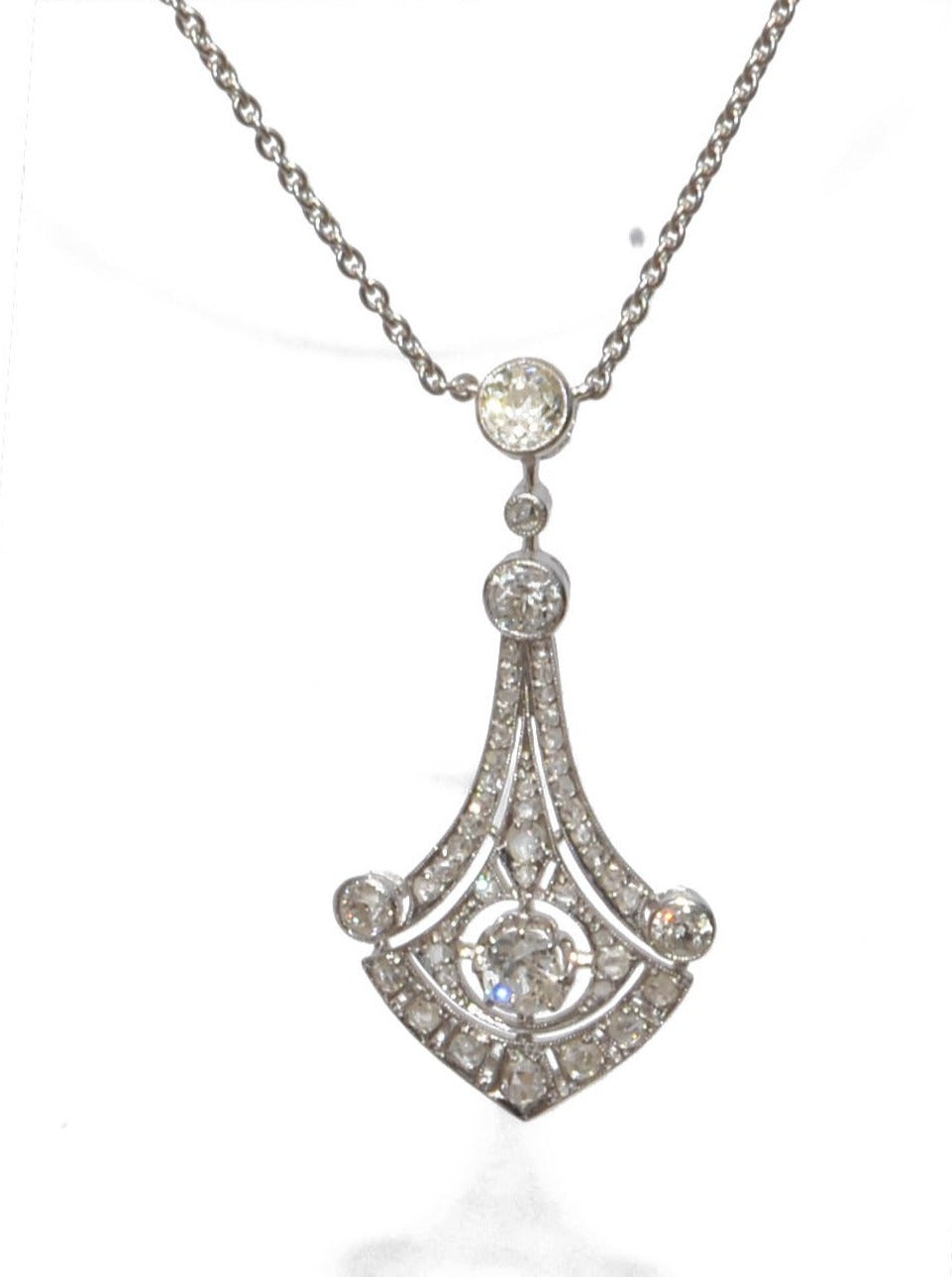 Collier platine et diamant