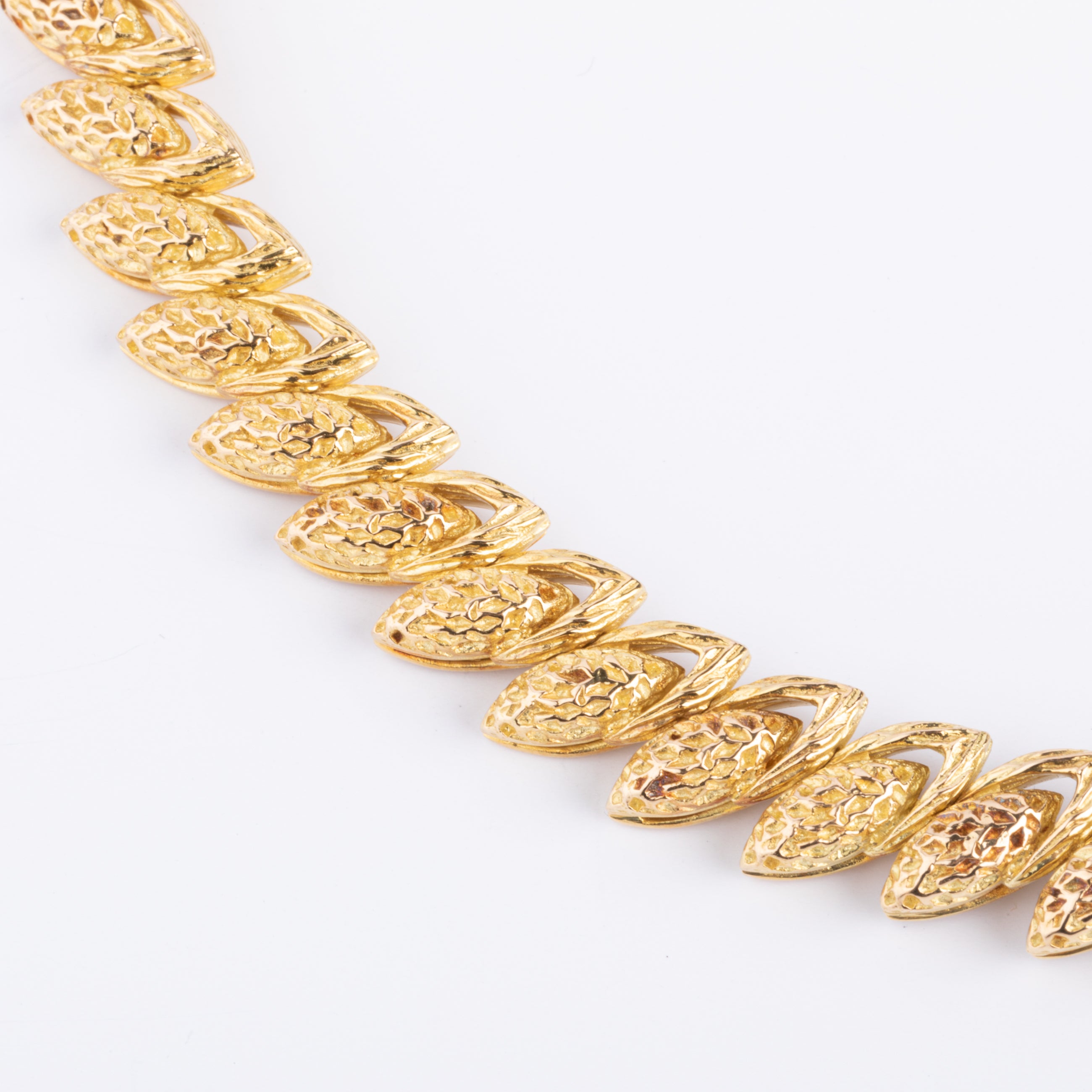 Collier or jaune,platine et diamants des années 1960