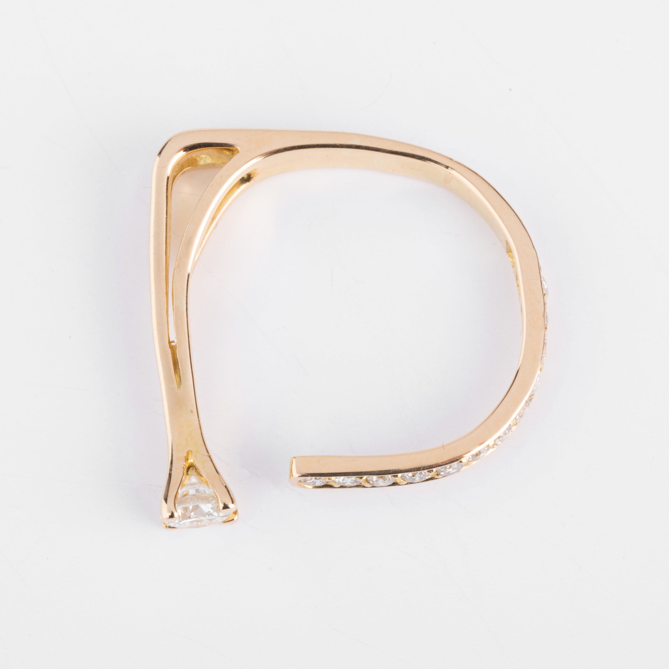 Bague ouverte or jaune et diamant design