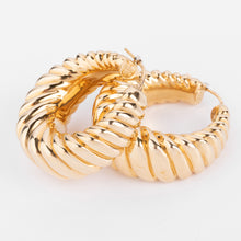 Charger l'image dans la galerie, Boucles d'oreilles en or jaune godronné
