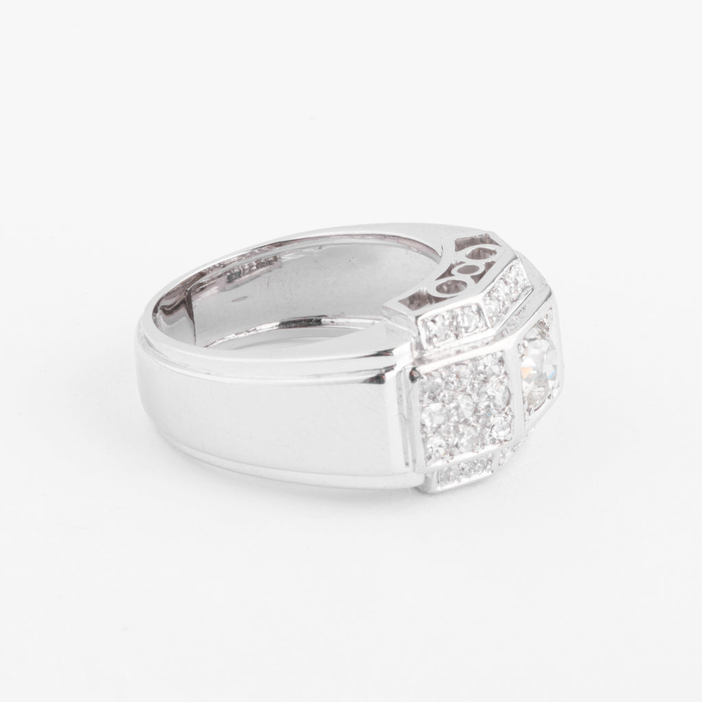 Bague en platine et diamants à gradins